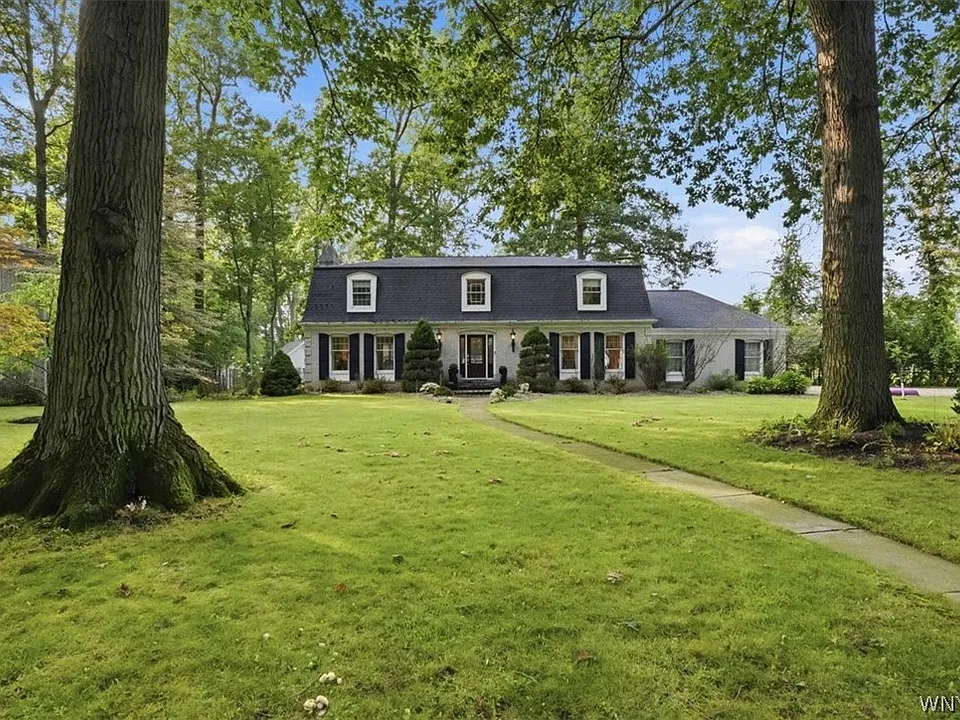 125 Amberwood Dr