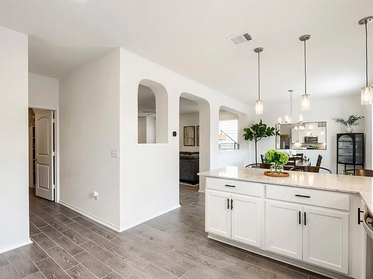 6504 Albany Sleigh Dr — Photo 10