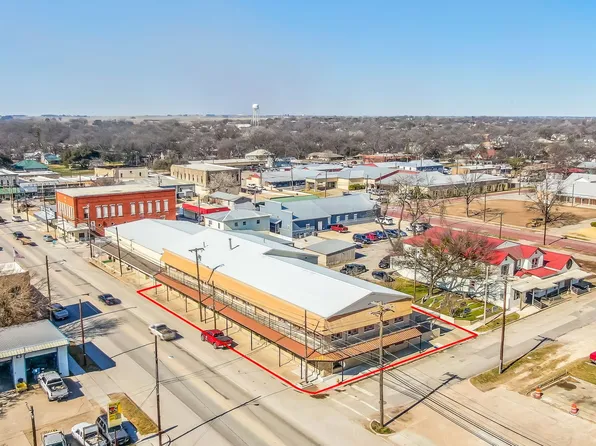 226 E Blackjack St, Dublin, TX 76446