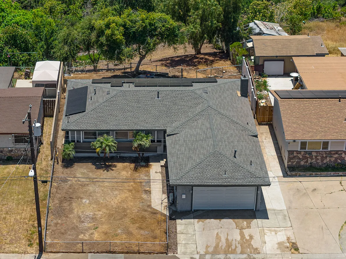 Building Photo - 4935 Deaton Dr #1