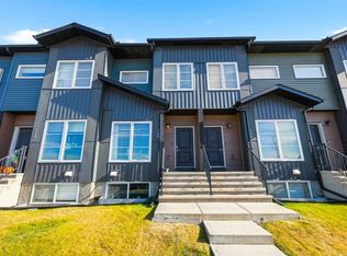 146 W Red Embers Gate NE, Calgary, AB T3N1E9