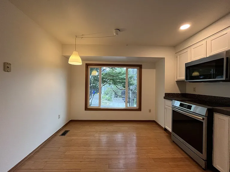 4737 SW Pendleton St — Photo 12