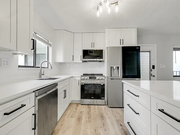 15072 Ashland Pl #132 — Photo 2