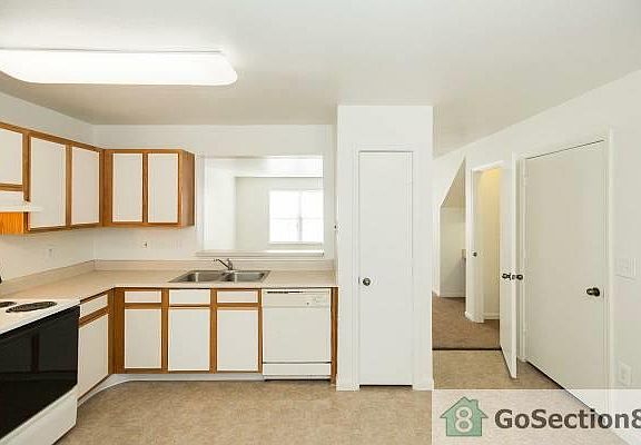 3rd image of 1478 Mulberry Ln