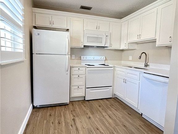 3rd image of 7 Vista Gardens Trl APT 102