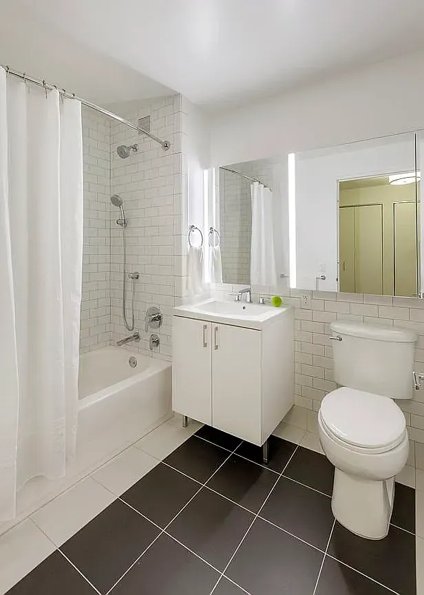 70 Pine Street — Photo 4