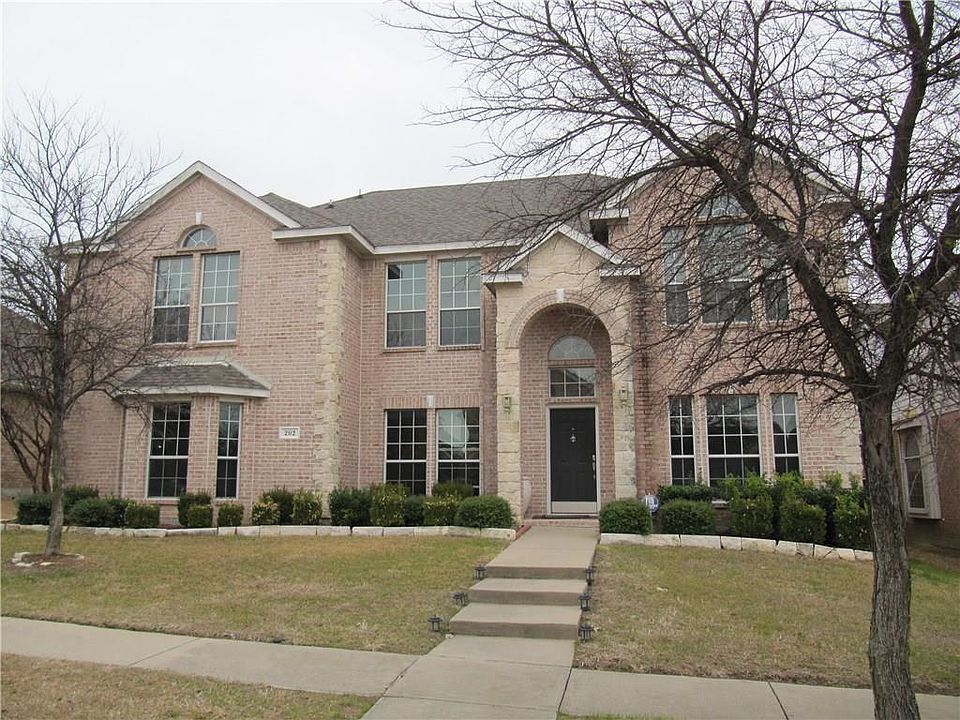 1st image of 202 Rose Garden Way