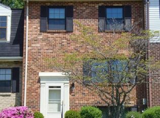 9 Oak Shadows Ct, Baltimore, MD 21228