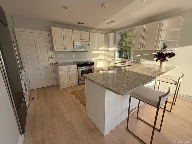 329 Centre Island Rd — Photo 7