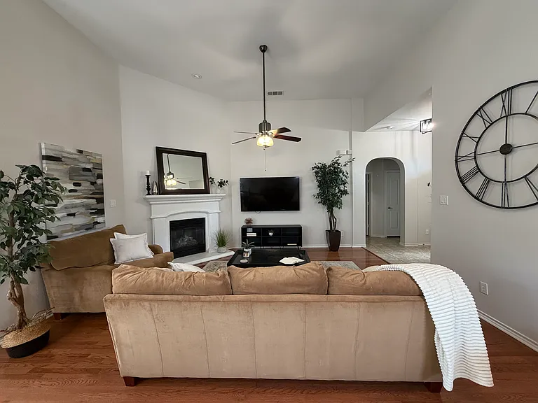 4112 Ellenboro Ln — Photo 8