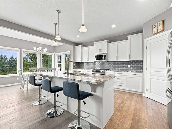 3rd image of 16 E Crystal Shores Pl