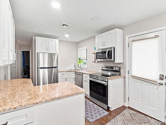 4th image of 731 Muncey Road