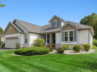11502 Stonewater Xing, Huntley, IL 60142