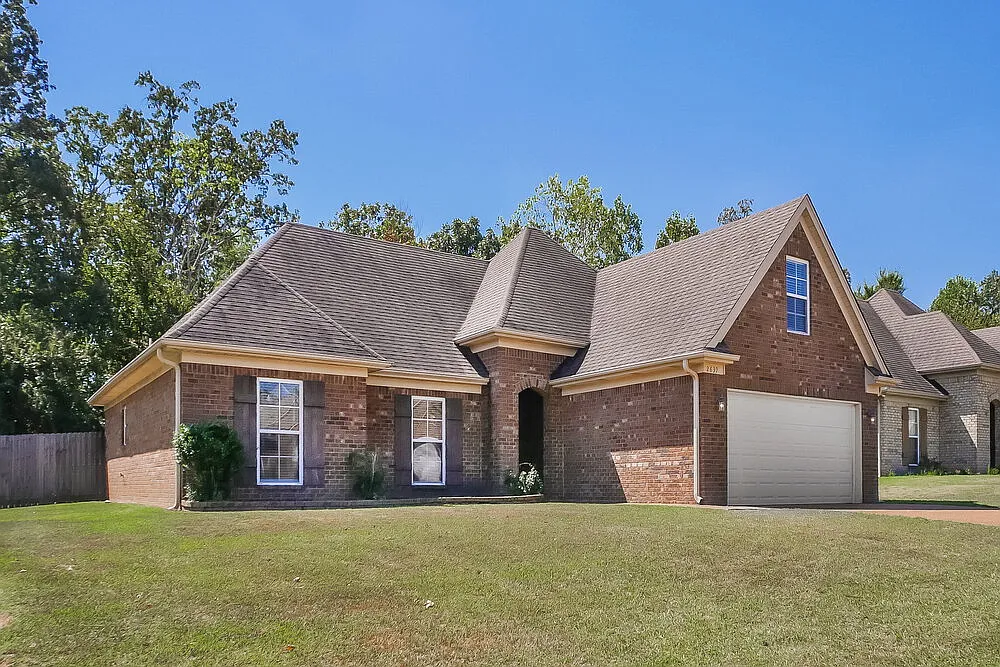 3 bed, 2.0 bath, 1880 sqft, $2,205 — Photo 4