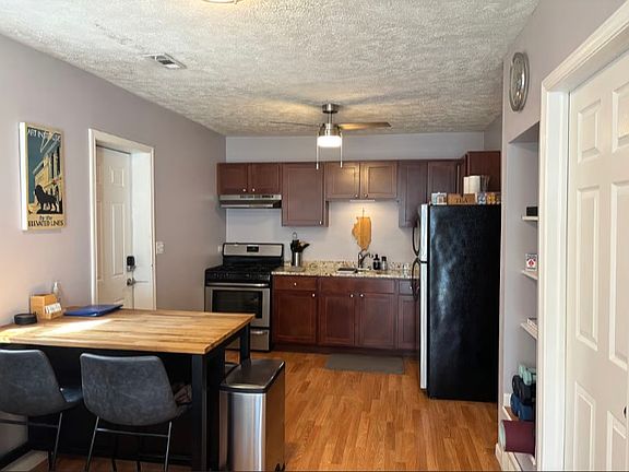 2nd image of 2908 N Talman Ave #Ch