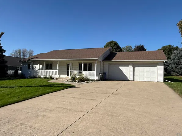 1573 5th Ave SE, Sioux Center, IA 51250