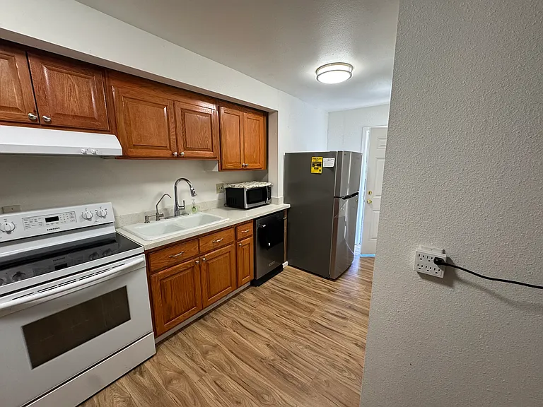 1650 SW 114th St #B — Photo 9