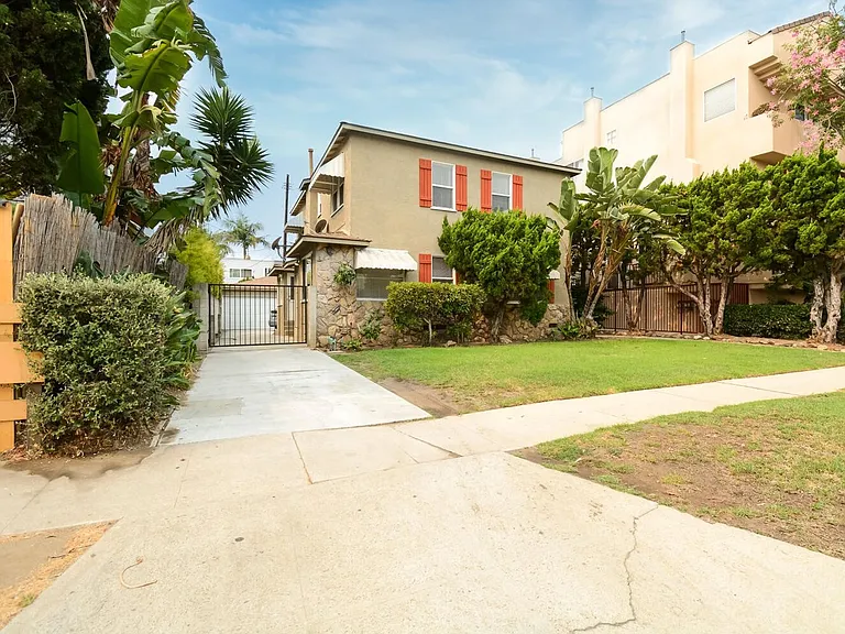 3683 Empire Dr — Photo 1