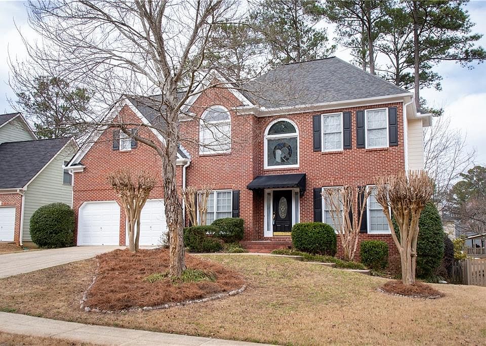 1st image of 637 Vickery Way NE