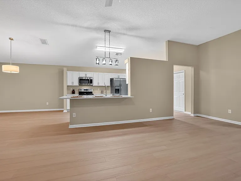 863 S Lilac Loop — Photo 10
