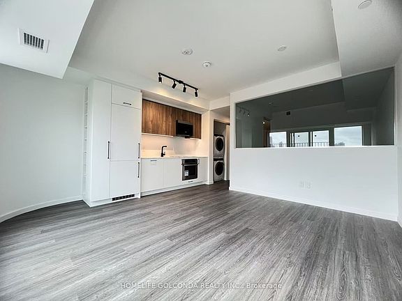 2nd image of 689 The Queensway #423