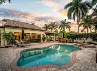 37 Las Brisas Way #38, Naples, FL 34108