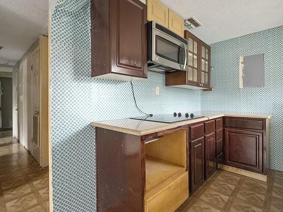 4th image of 3112 E Dr Martin Luther King Jr Blvd