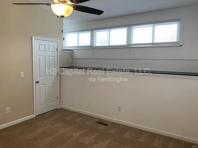 80 Village Ct — Photo 11