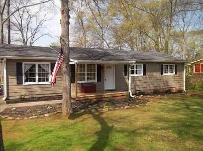1st image of 123 N River Dr