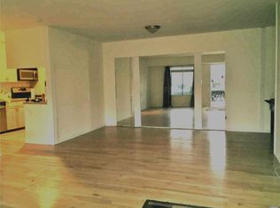 11 Boulder Ct, Coram, NY 11727