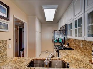 106 Oval Rd, Irvine, CA 92604