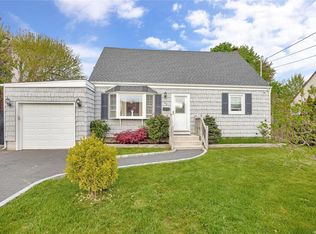 169 W 19th St, Deer Park, NY 11729