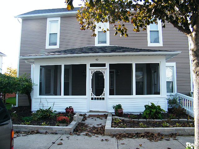 1st image of 40 W Wood St