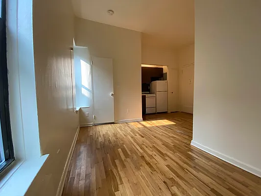 Rented by Best Apartments North Inc | media 22