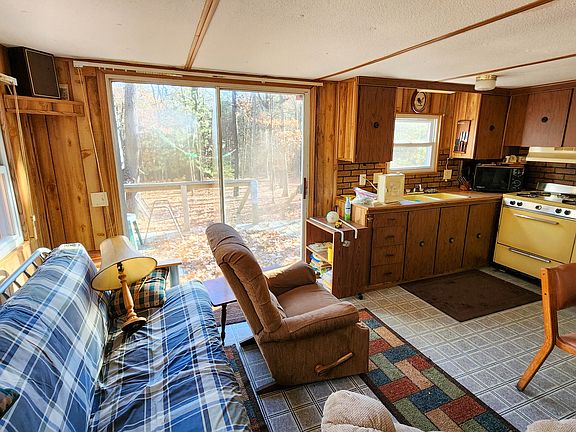 2nd image of 389 W Turkey Ln