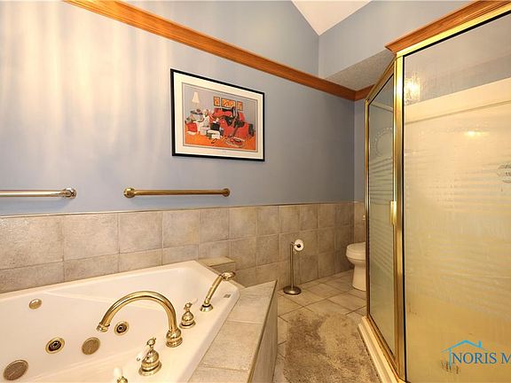 5th image of 1311A Columbus Ave