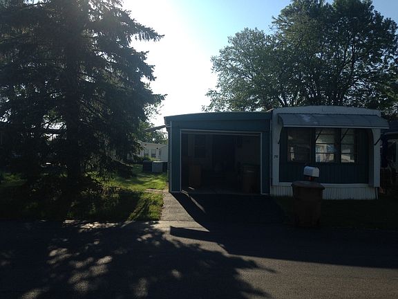 2nd image of 76 Jenny Ln