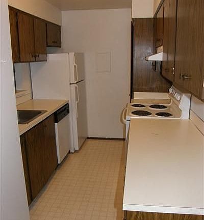 5th image of 2818 Garden Ct APT B