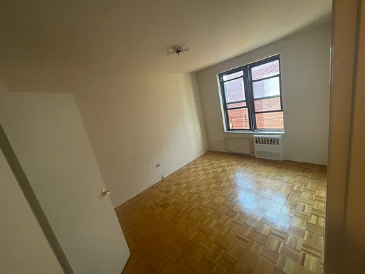 Rented by Queens Apartments Realty LLC | media 3