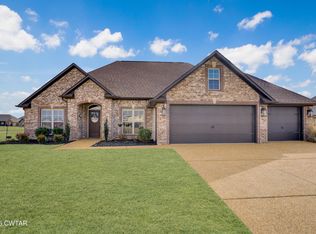 308 Strawberry Ridge Dr, Medina, TN 38355
