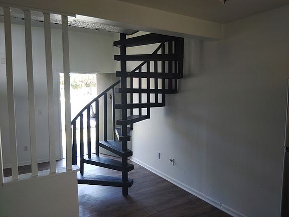 2nd image of 2122 Bradford St APT 526