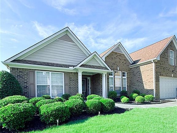 2nd image of 319 Wildwood Point