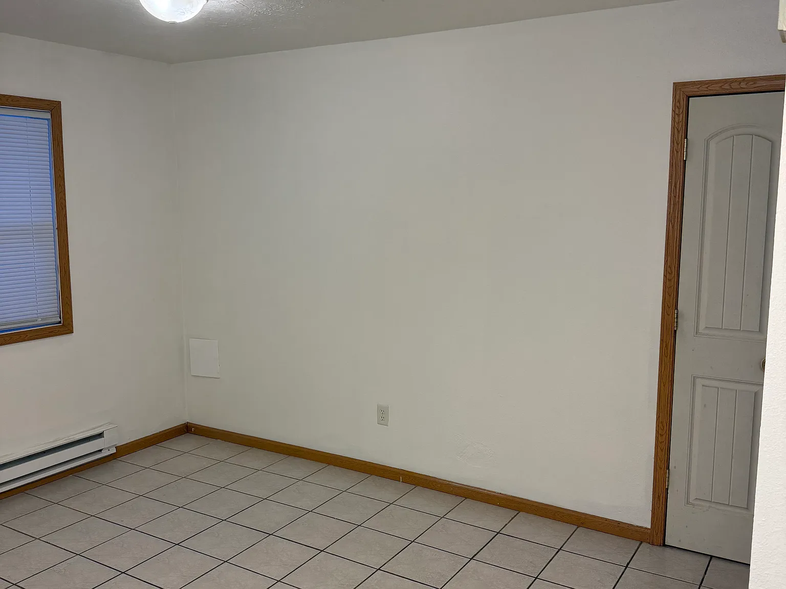 3 bed, 1100 sqft, $1,280 — Photo 3