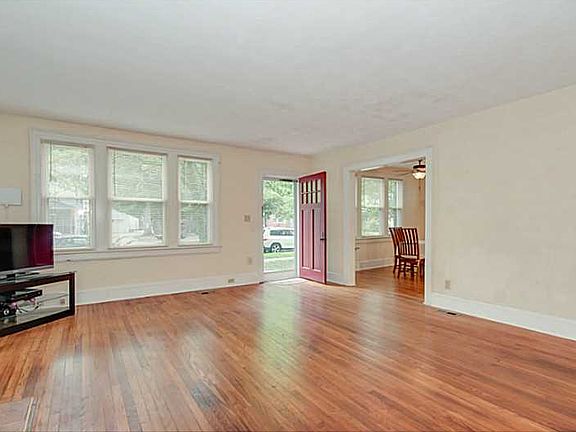 5th image of 3607 Wedgefield Ave