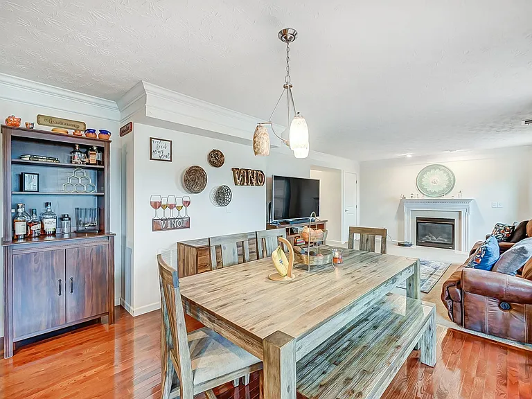 1404 Artesian Ln — Photo 20
