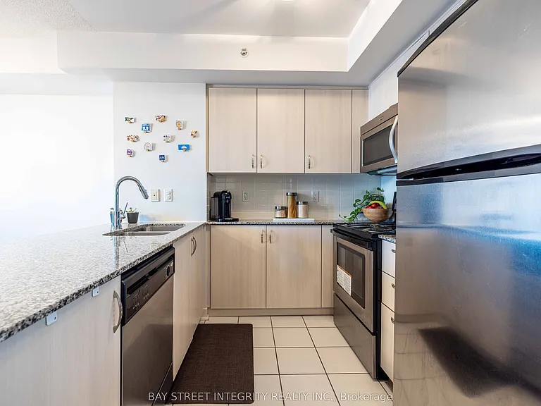 5740 Yonge St #1510 — Photo 7