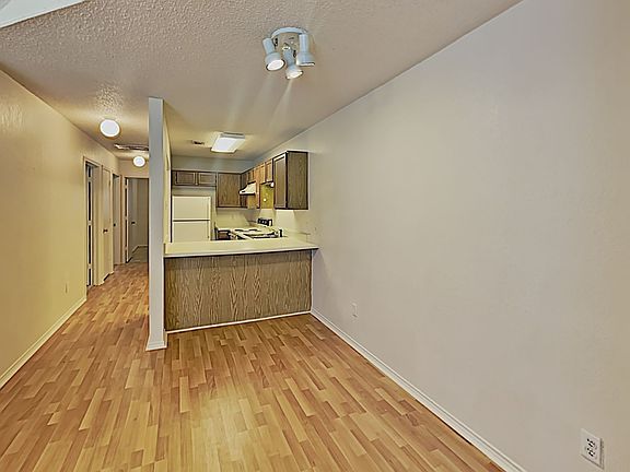 2nd image of 822 Mirabell Ct
