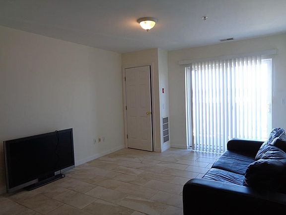 5th image of 84 Aborn St Unit 2407