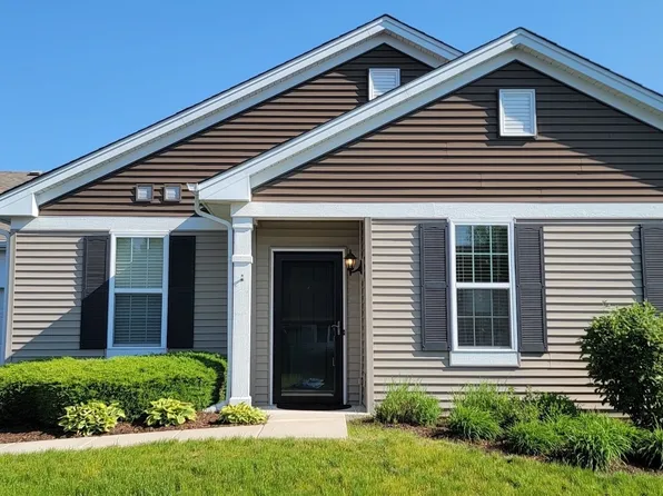 1596 Hannah Ln, Pingree Grove, IL 60140
