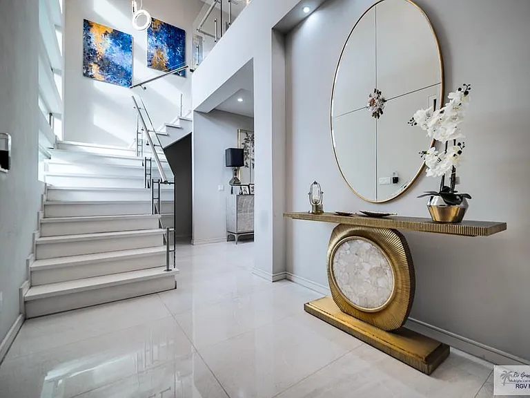 214 Calle Cenizo — Photo 3